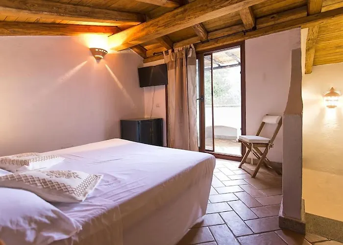 Clicksardegna Asaje Ad Con Piscina Ad Uso Esclusivo